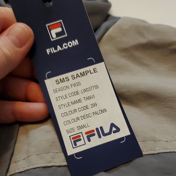 NWT Fila Tanvi Windbreaker Windjacket Full Zip Gray Women's Small New With Tags - Picture 6 of 10